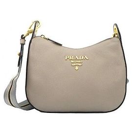 Prada Bolsa de Ombro Hobo em Vitello Phoenix Bege Cinza com Ferragens Douradas Marrom