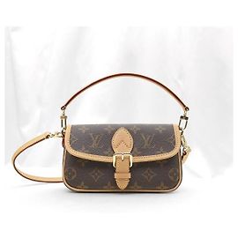 Louis Vuitton Monogram Canvas Nano Diane Marrom
