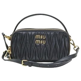 Miu Miu Tote in Napa Matelassé nera e oro Nero