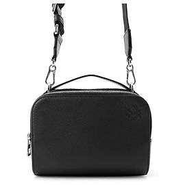 Bolsa Loewe preta em couro de bezerro grain Preto