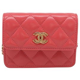 Chanel Carteira com corrente em pele de cordeiro acolchoada texturizada CC Rosa