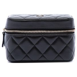 Estojo de joias com fecho de correr Chanel CC em pele de cordeiro acolchoada preta Preto