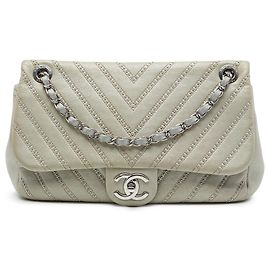 Chanel Silver Medium Chevron Calfskin Stud Wars Flap Argento