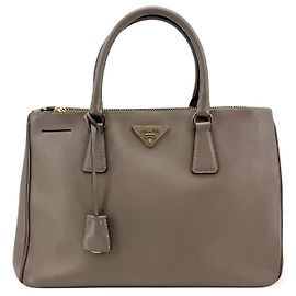 Prada Double Zip Lux Couro Saffiano Medium Marrom