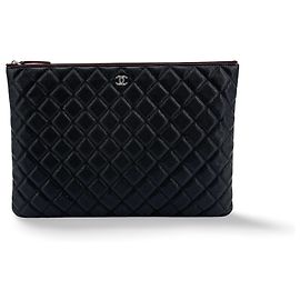 Clutch Chanel O Case Quilted Caviar Large Nero