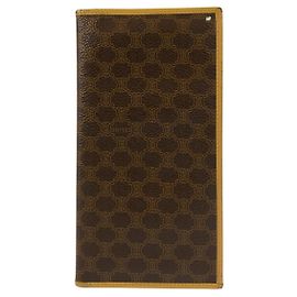 Céline Portafoglio lungo Celine Macadam PVC Marrone