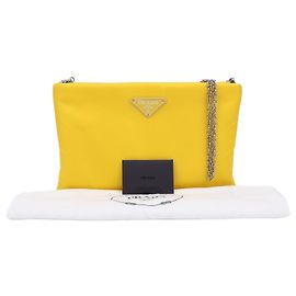 Prada Clutch com Corrente Triangle Logo Bolsa de Ombro Crossbody Marrom