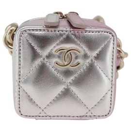 Chanel Like A Wallet Clutch Com Corrente Quilted Gradient Metallic Lambskin Mini Rosa