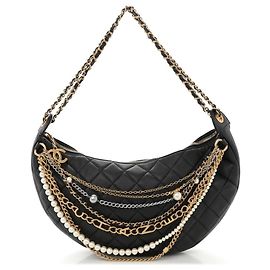 Borsa Crescent Chanel in pelle matelassé nera e perle Nero