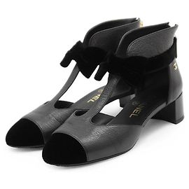 Escarpins en cuir et ruban de velours Chanel Noir