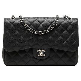 Borsa a tracolla Chanel Matelassé Caviar Nero