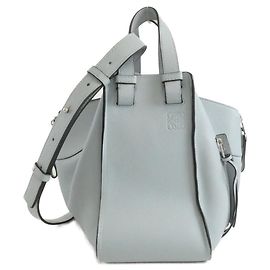 Bolsa de Ombro Loewe Hammock Small em Pele de Bezerro Azul Outro