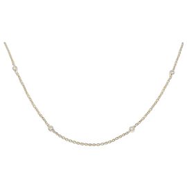 Autre Marque Collier en or jaune Au750 et diamants Doré