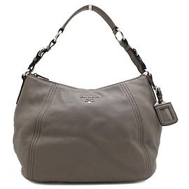 Prada Bolsa de Ombro Hobo Argilla Vitello Phoenix Silver Logo Prata
