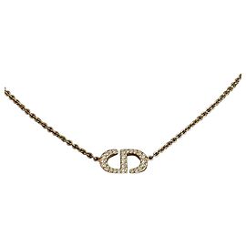 Dior Colar Petit CD em metal com acabamento dourado e cristais Dourado