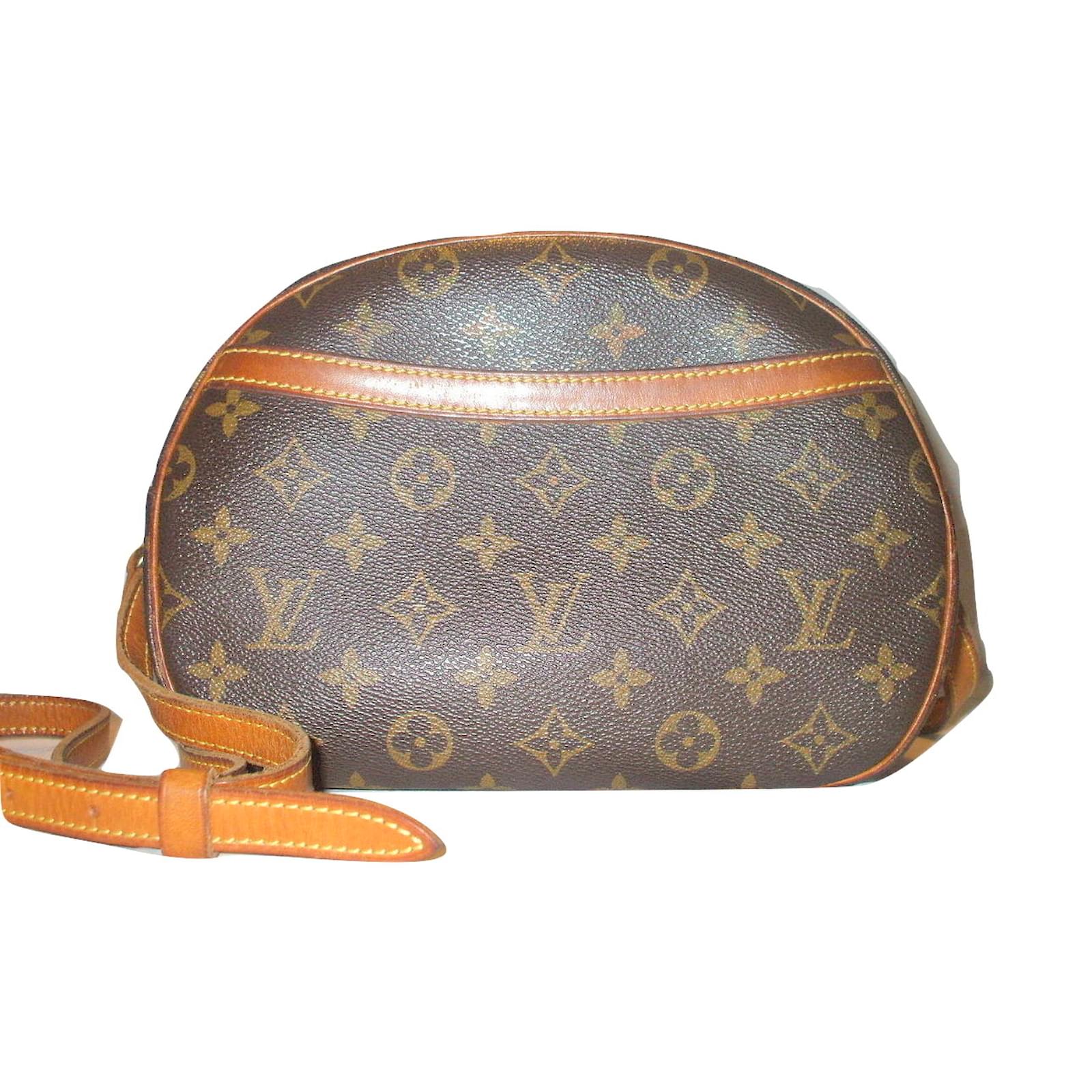 LOUIS VUITTON Women's Blois in Brown