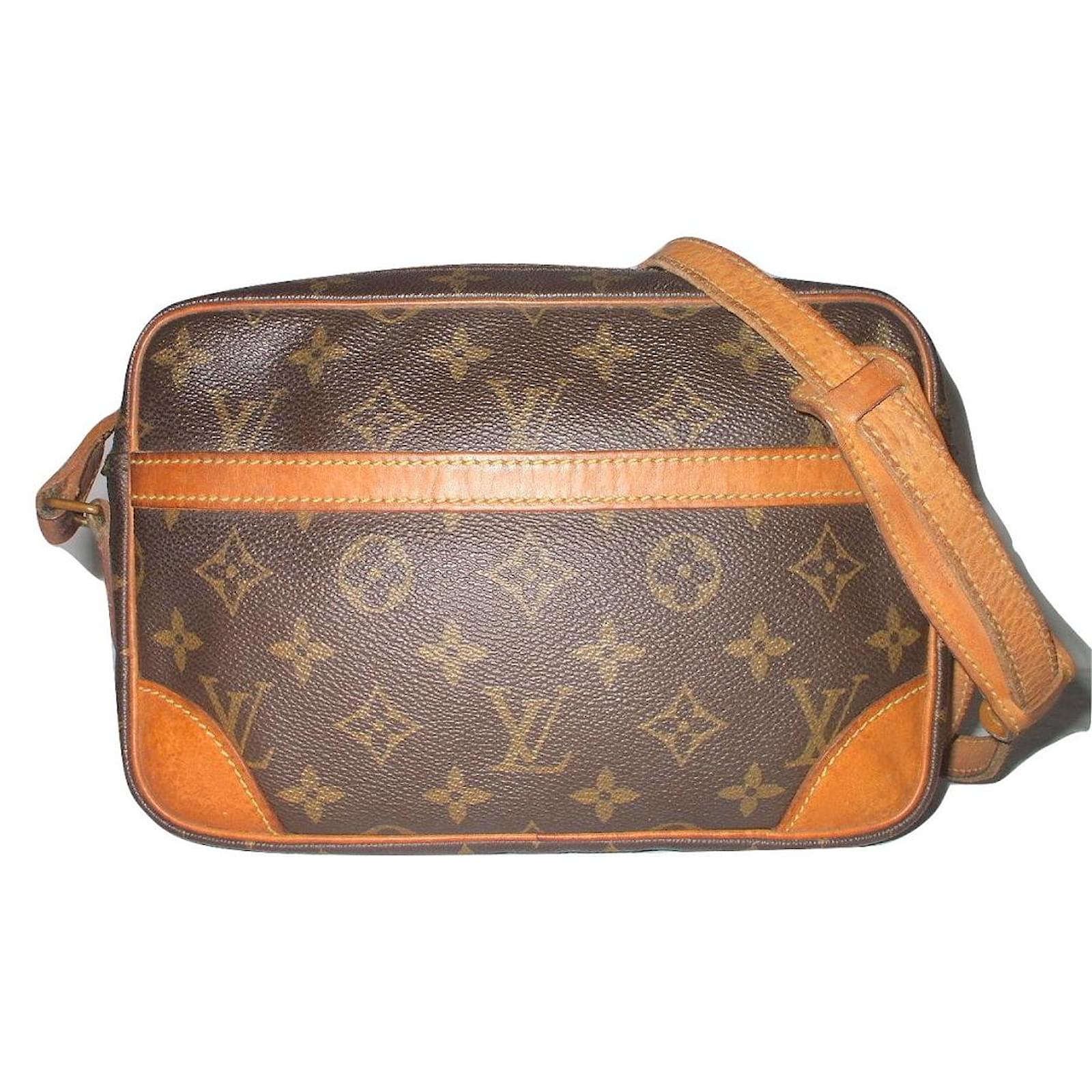 Trocadéro cloth crossbody bag Louis Vuitton Brown in Cloth - 19635594