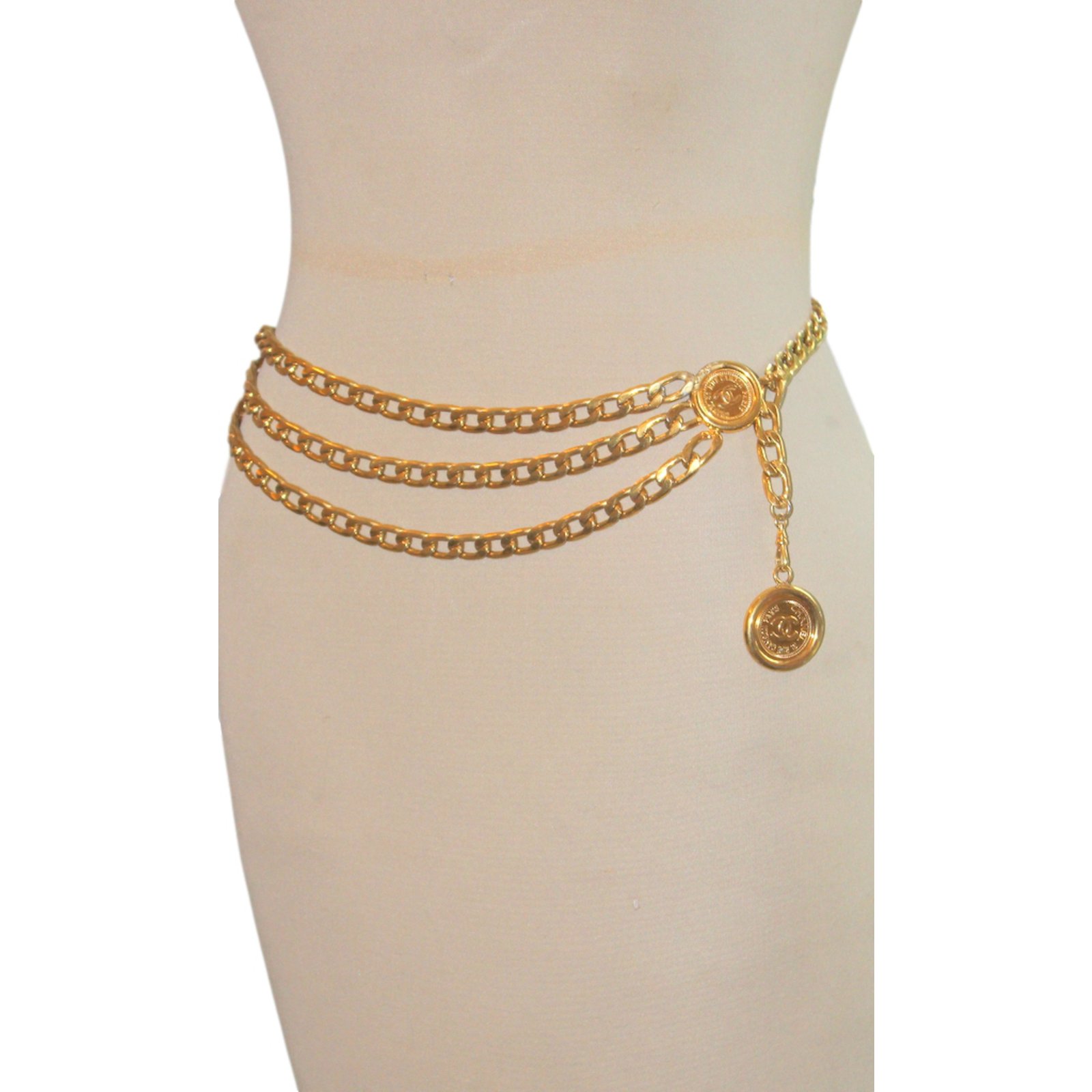 Vintage 90s supermodel-era chanel cc logo 3-medallion chain belt Golden  Metal ref.18252 - Joli Closet