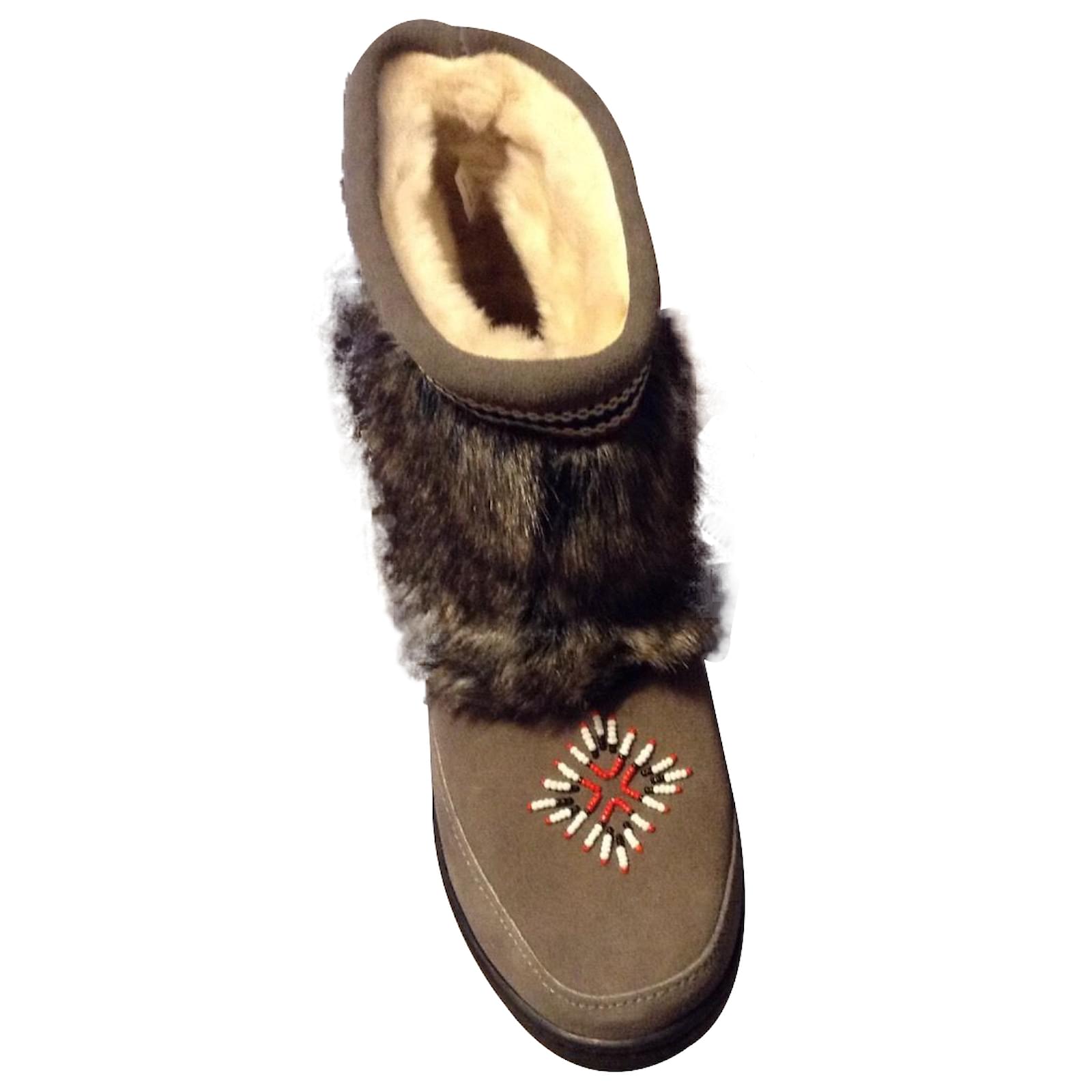 minnetonka ankle slippers