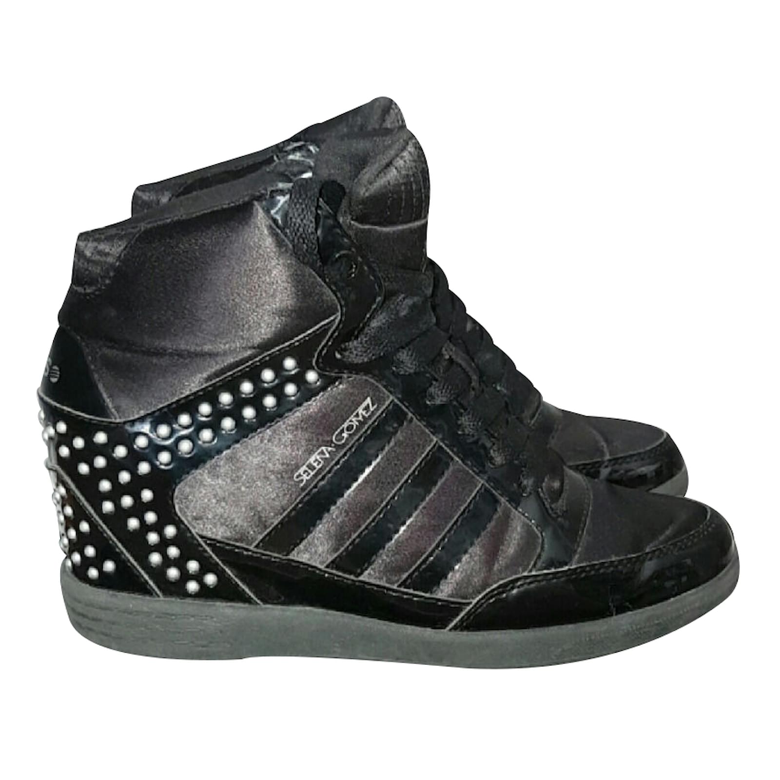 adidas gazelle silver green womens adidas x Gucci Gazelle Wedge Black Velvet Sneakers Black / Gucci main image 0