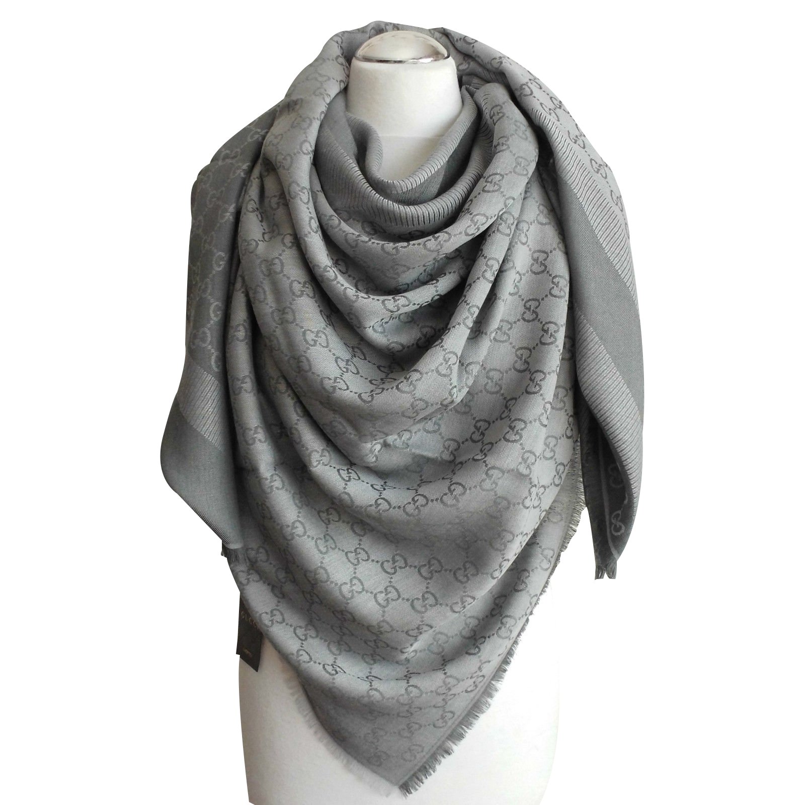 grey gucci scarf