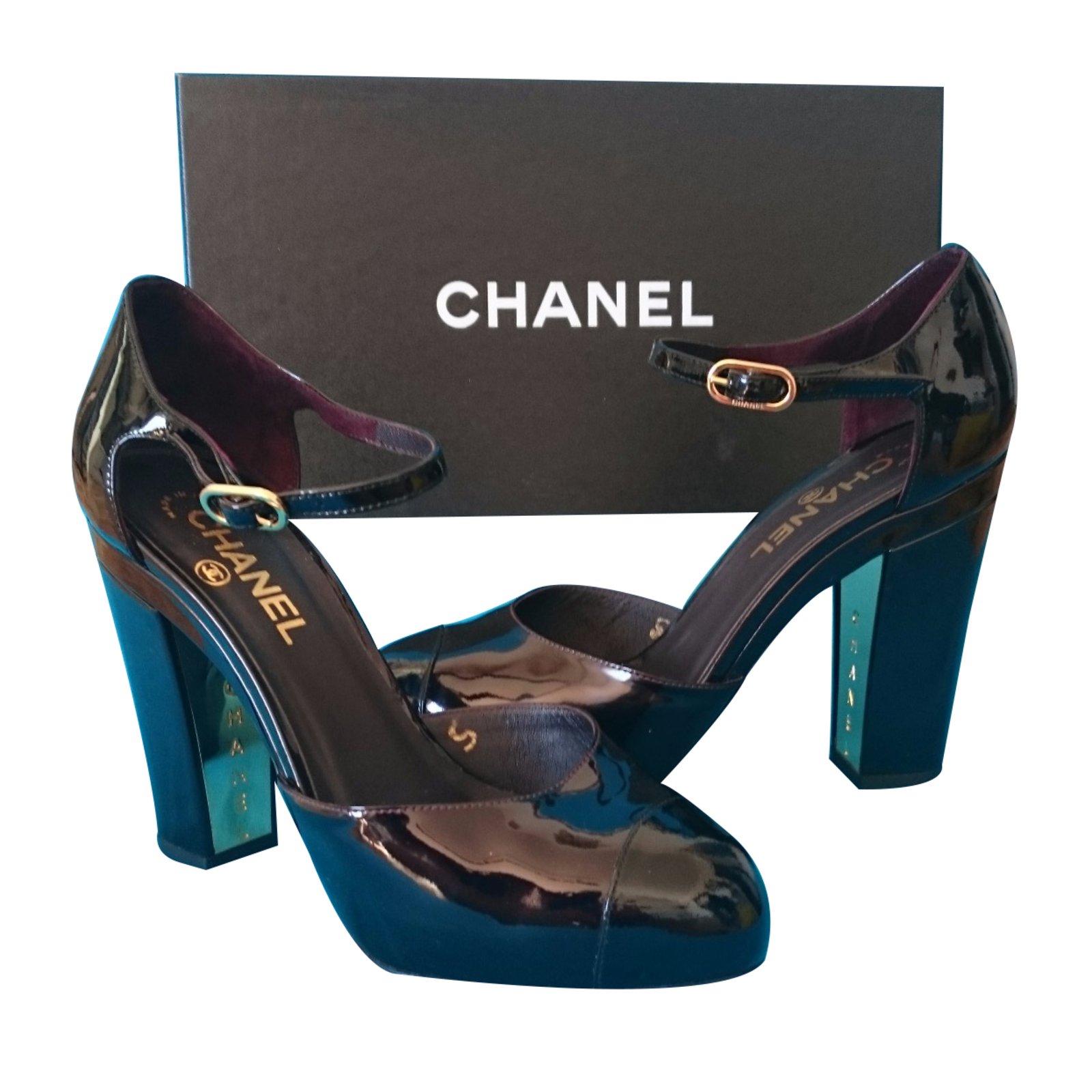 Patent leather heels Chanel Black size 38 EU in Patent leather
