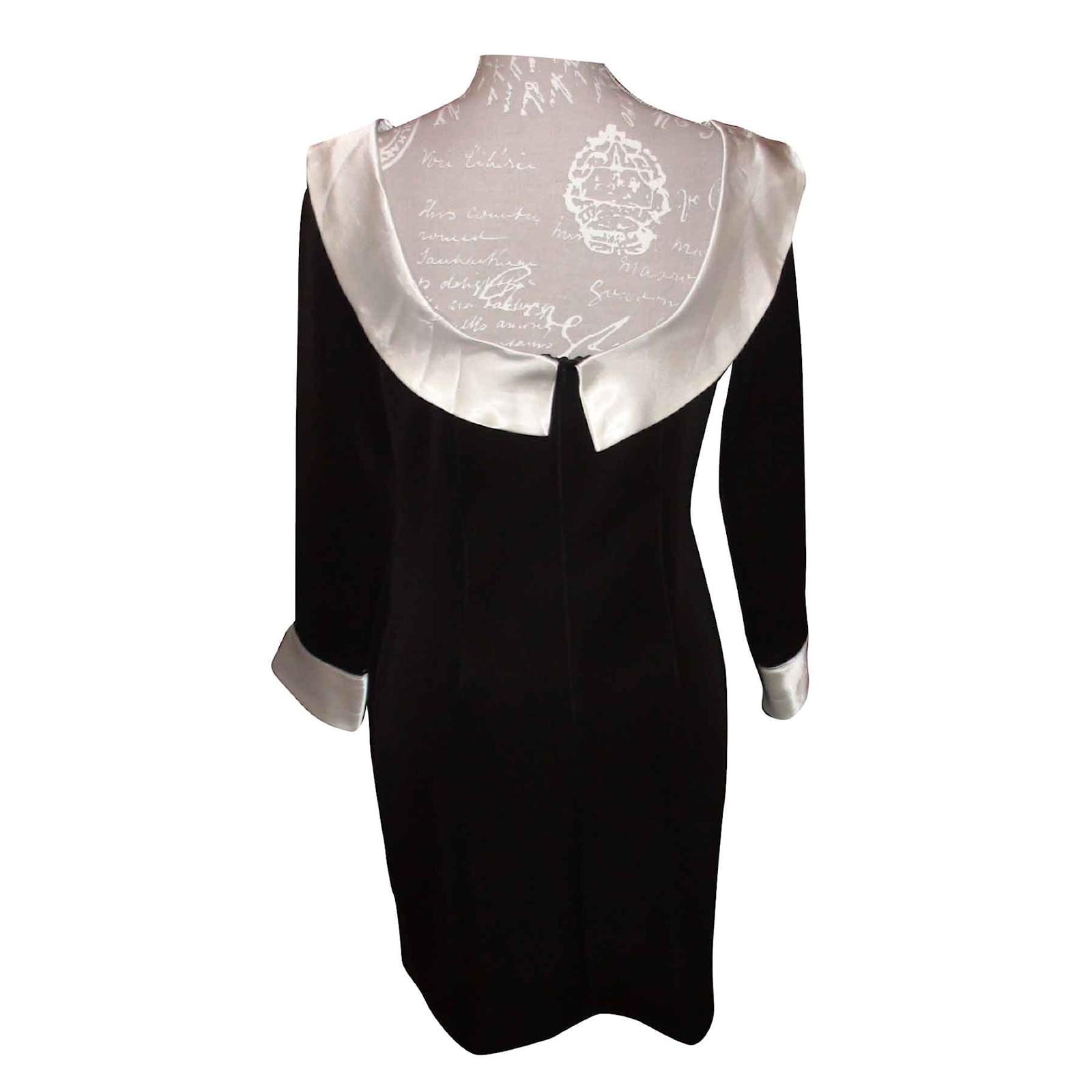 robe faust dentelle