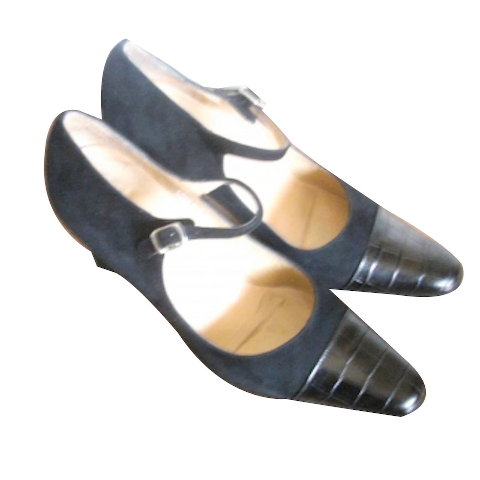 ralph lauren black heels