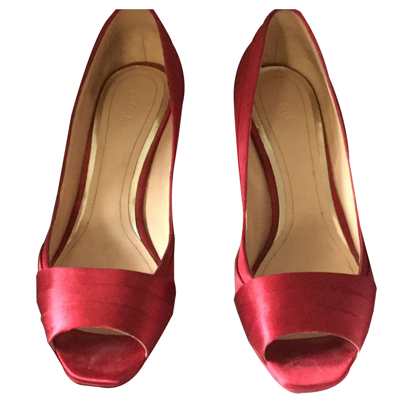 clarks red pumps