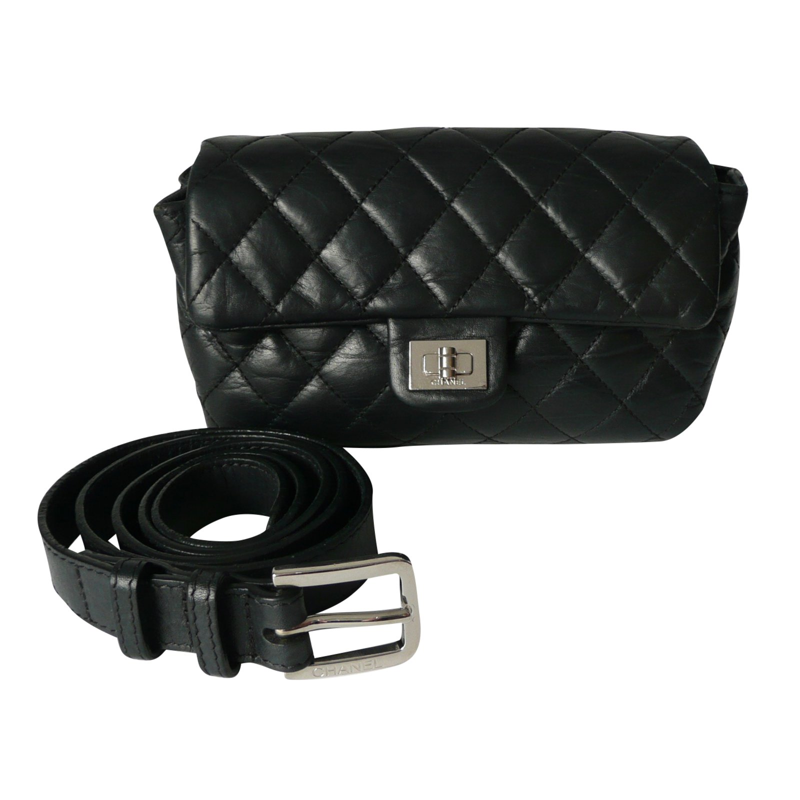 Chanel uniform belt bag Black Leather ref.34003 - Joli Closet