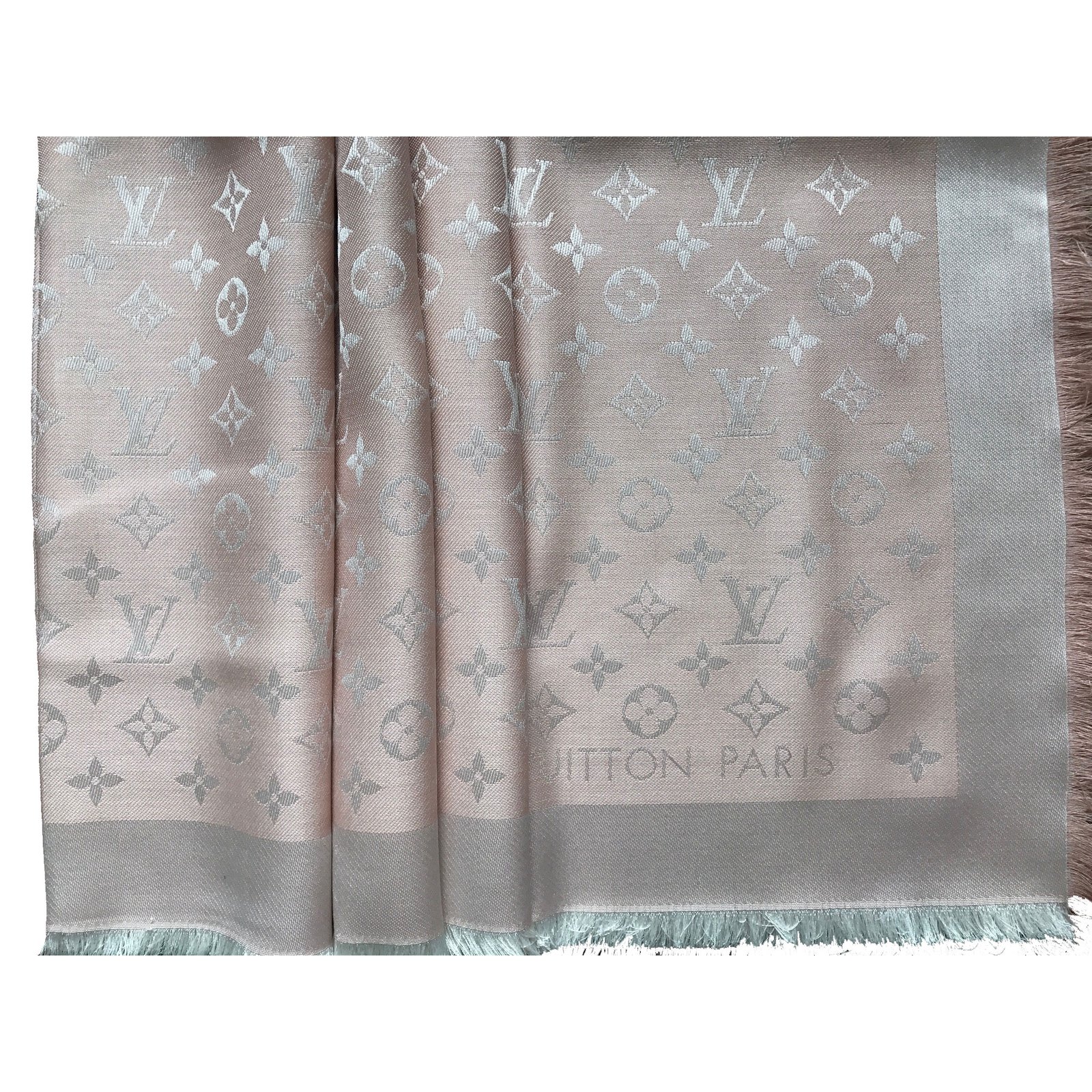 louis vuitton scarf pink and grey