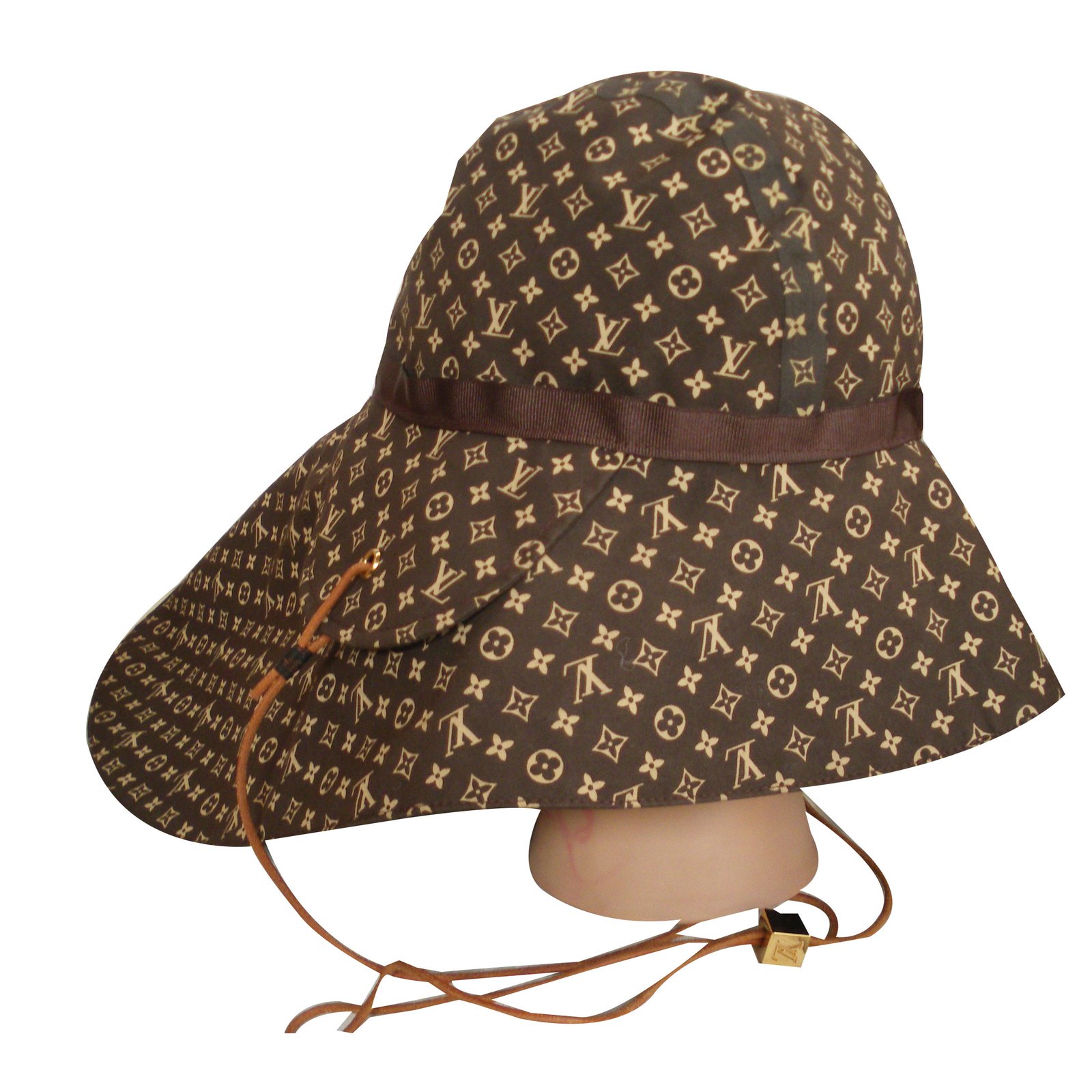 brown louis vuitton bucket hat