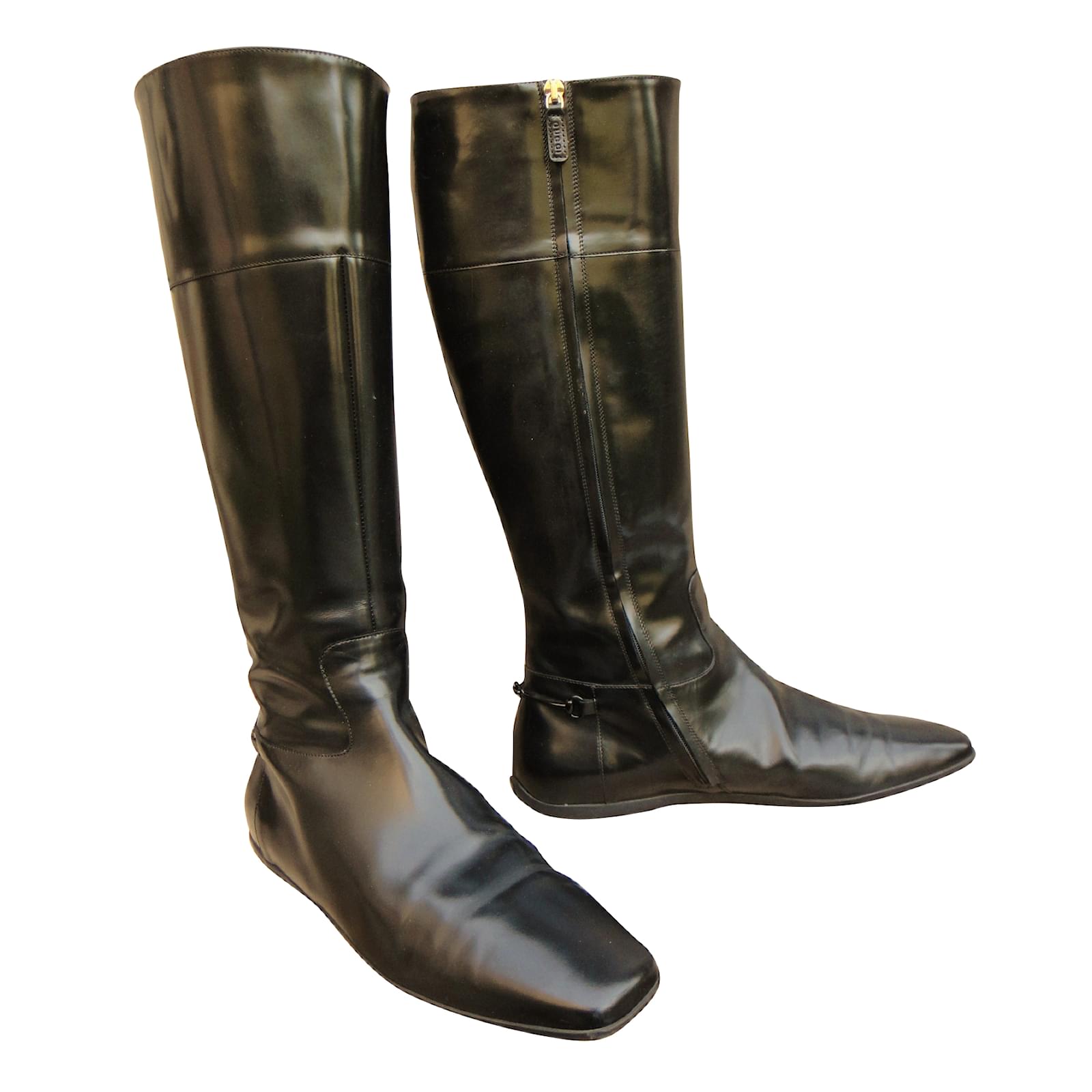 Gucci Botas Negro Charol ref.38903 - Joli Closet