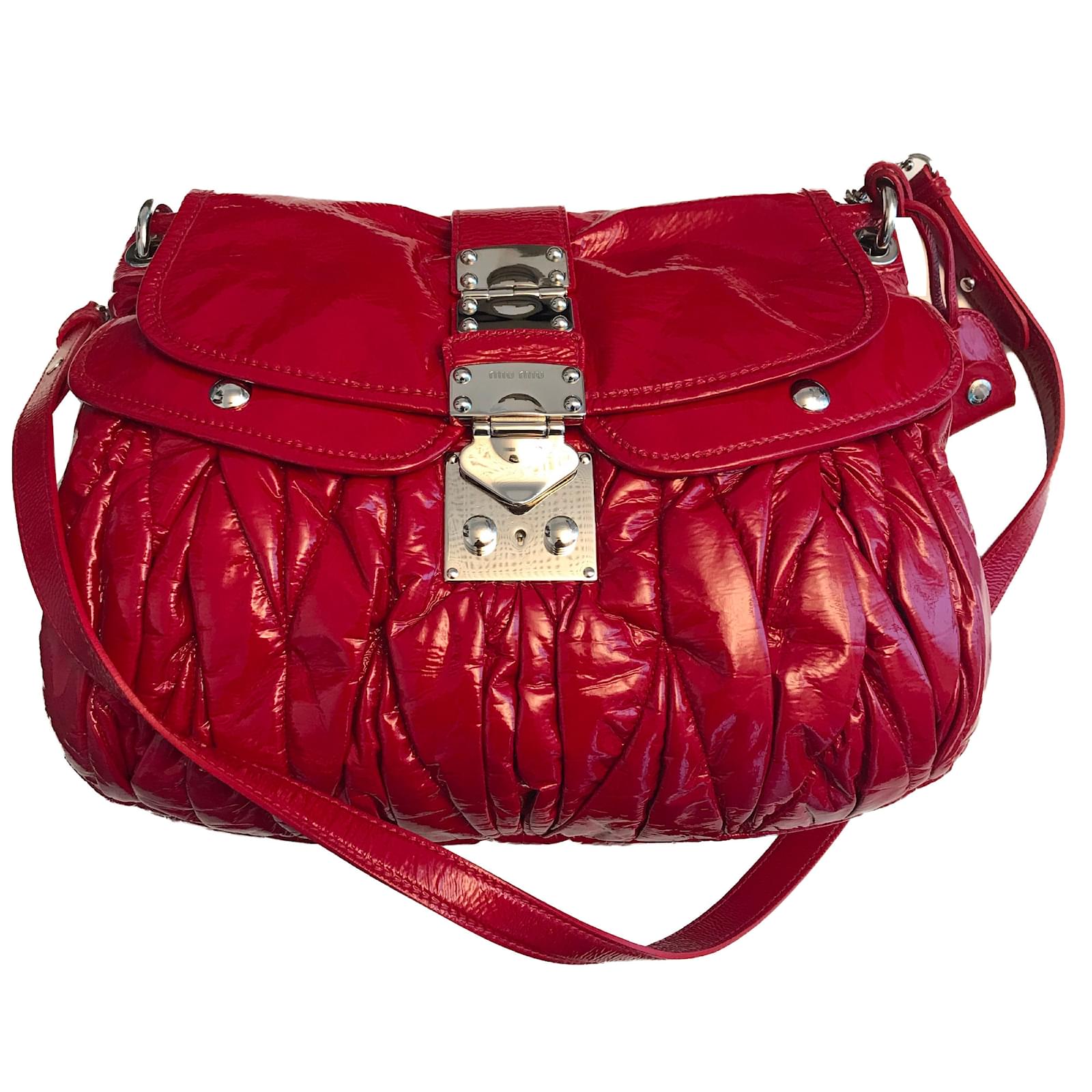 Miu Miu Handbag Red Patent leather ref.38995 Joli Closet