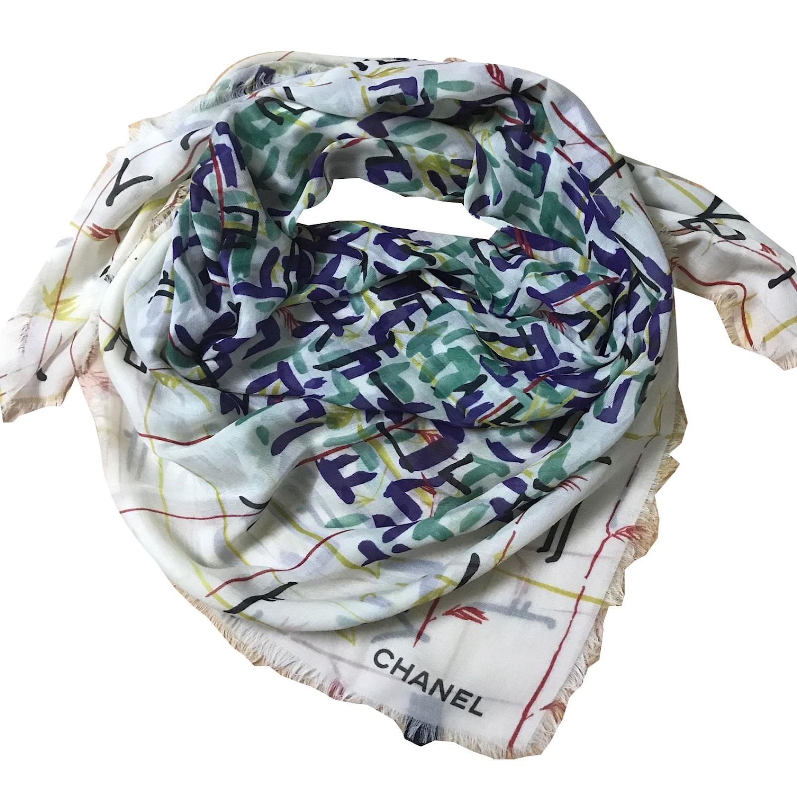 Chanel FOULARD Cachemire Multicolore ref.46585 Joli Closet