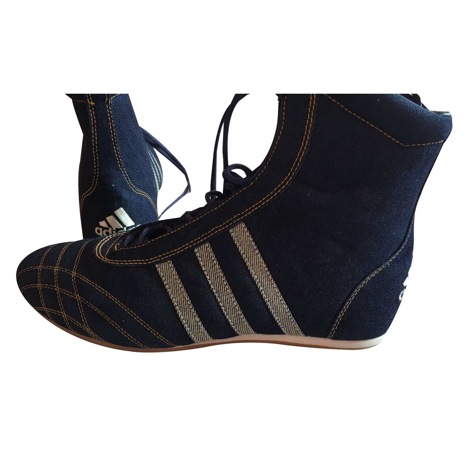 Mujer hermosa piso tobillo Adidas zapatillas Azul Pantalones vaqueros ref.46811 - Joli Closet