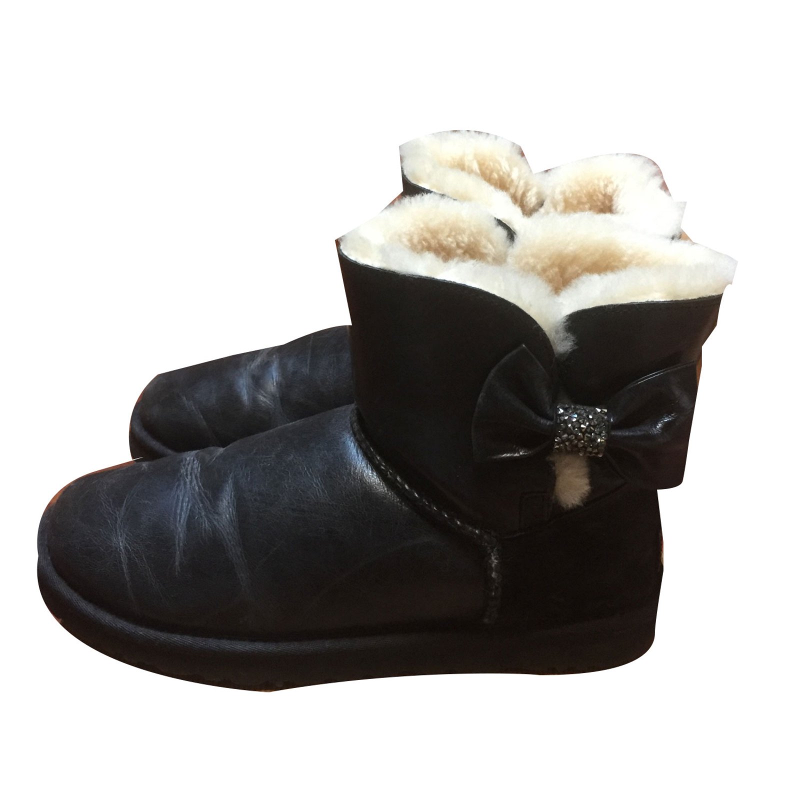 ugg boots leather black