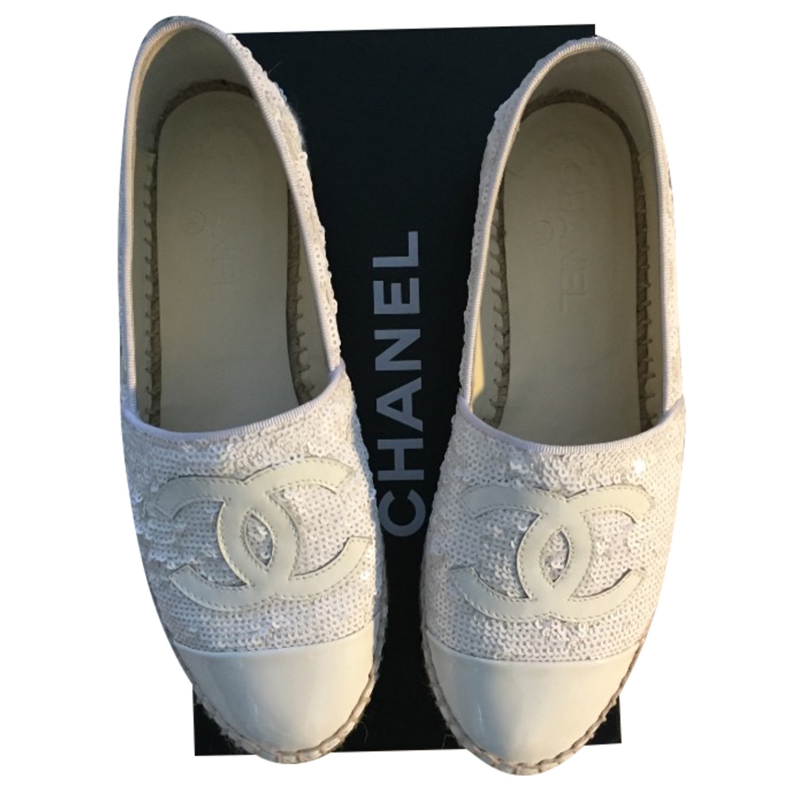 Chanel Espadrilles White Patent leather ref.47181 - Joli Closet