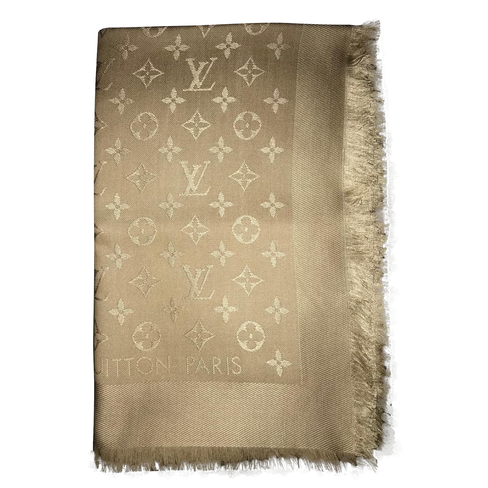 Louis Vuitton Silk scarves Silk scarves Silk Beige ref.48350 - Joli Closet