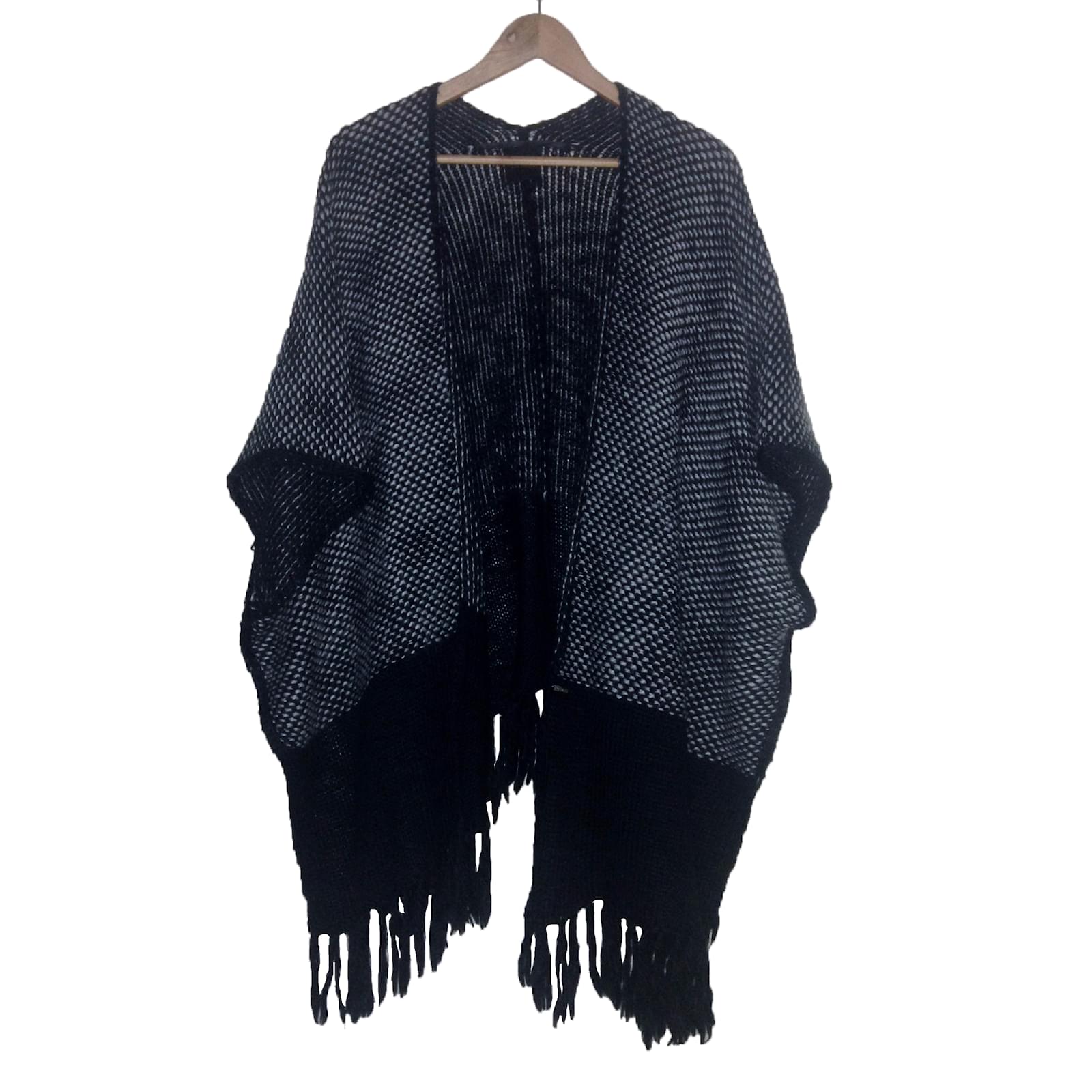 Guess poncho