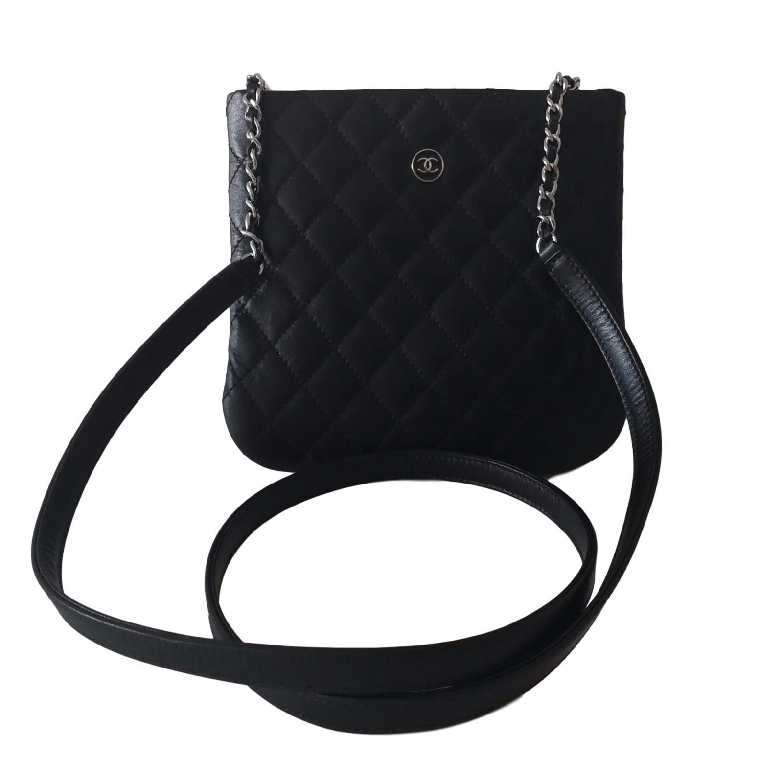 Chanel Pochette bandoleer uniform Black Leather ref.50232 - Joli Closet