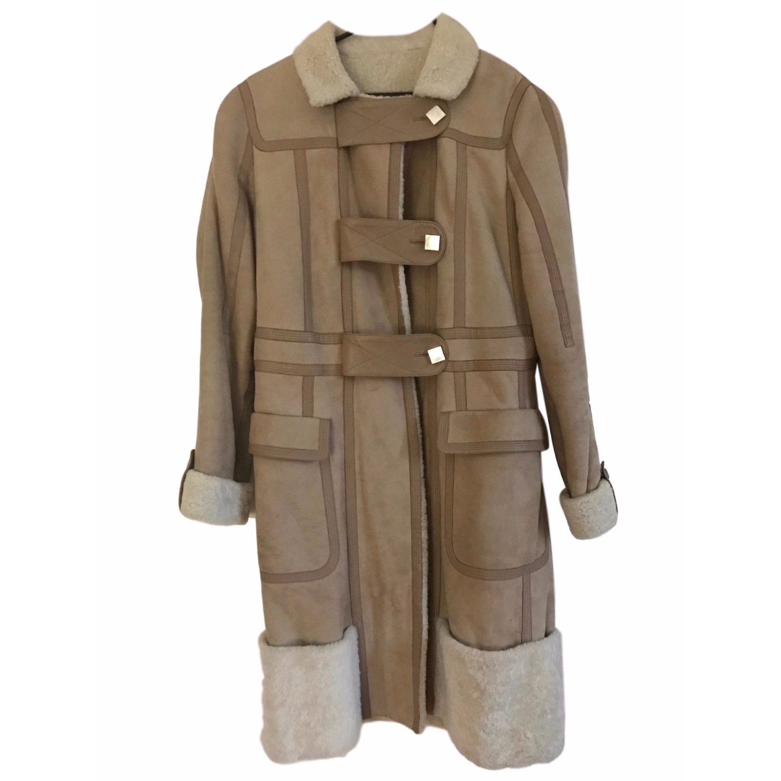 Lamb coat Louis Vuitton Beige Fur ref.52826 - Joli Closet