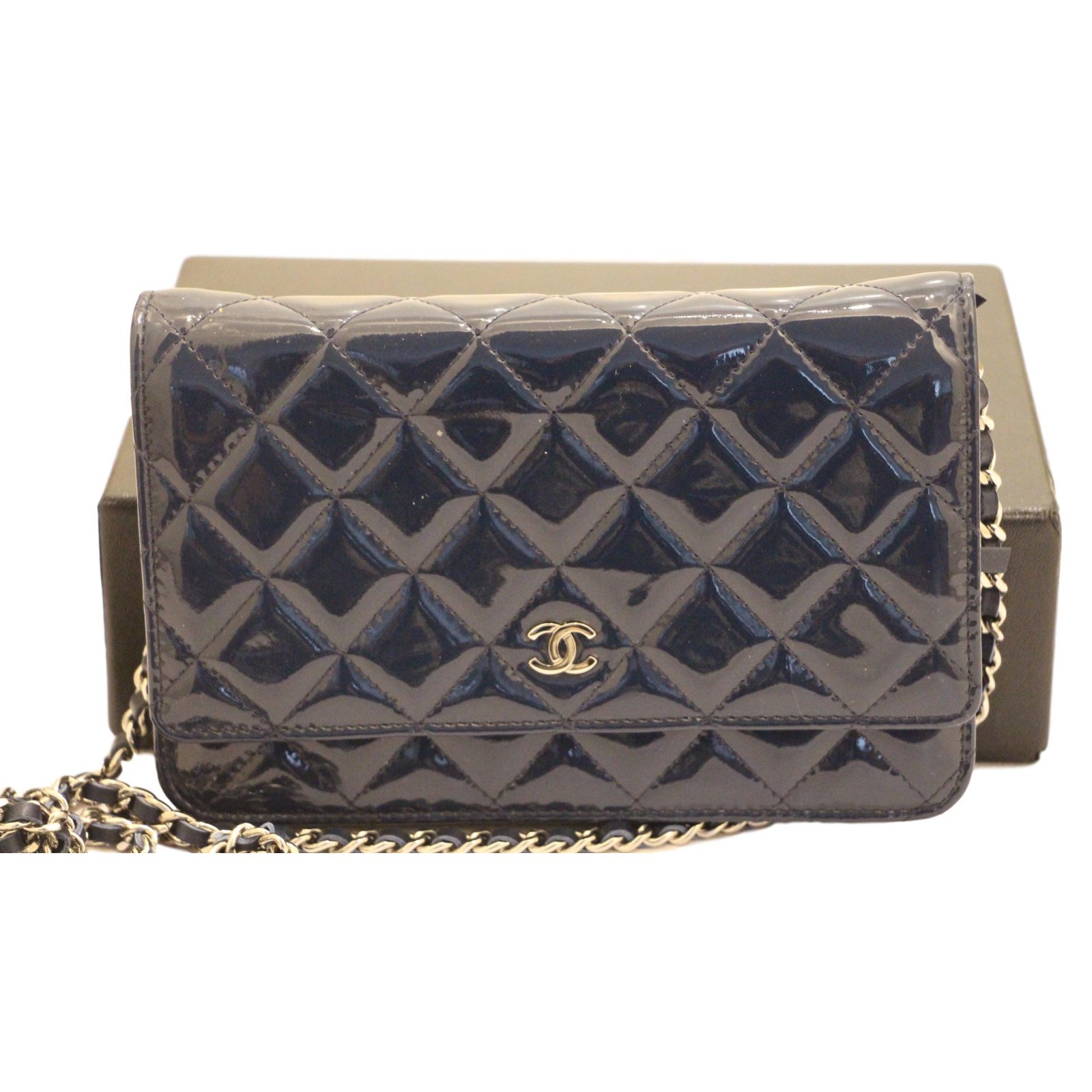 Chanel Wallet on chain Navy blue Patent leather ref.52900 - Joli Closet