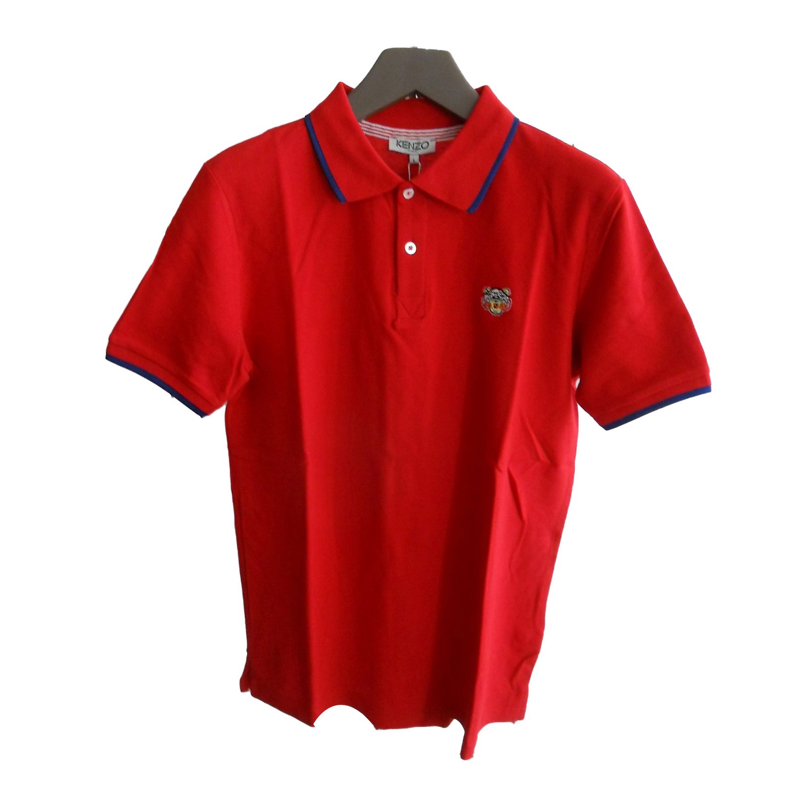 polo with tiger logo