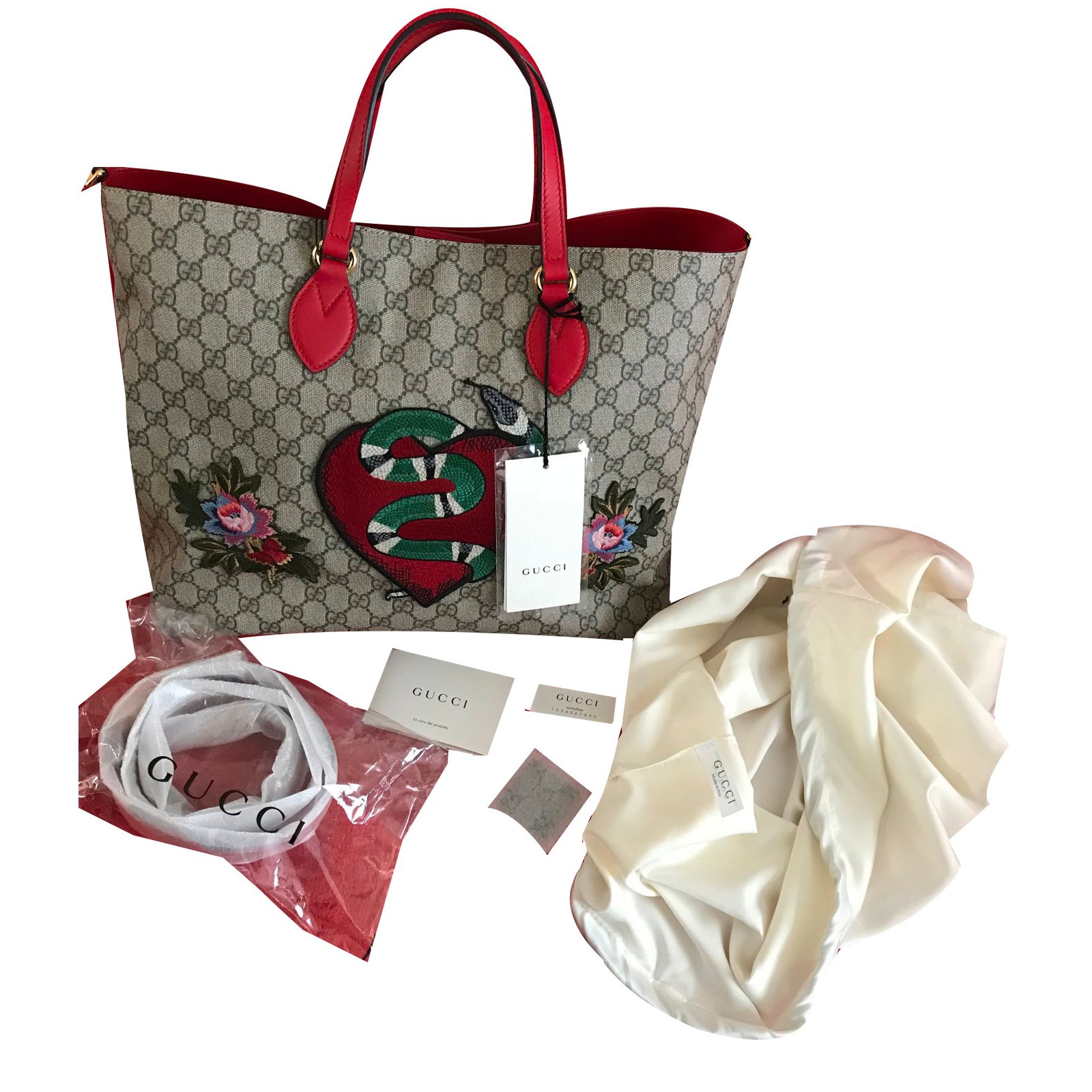 Gucci Limited Edition Soft GG Supreme Tote Bag - Brand New with tags! Beige  Cloth ref.58453 - Joli Closet