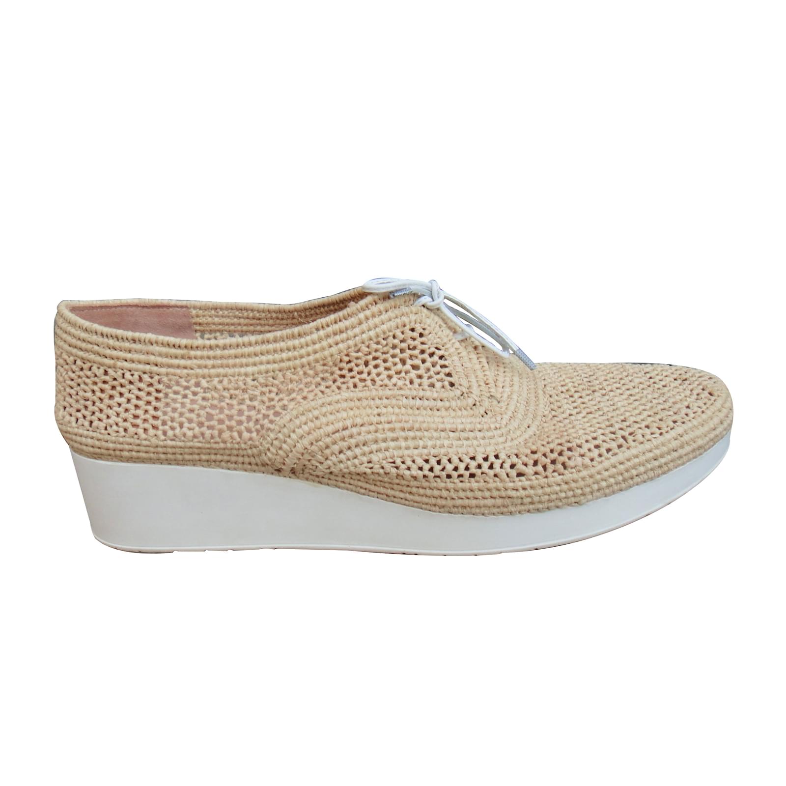 Robert Clergerie Vicolei Beige Joli Closet