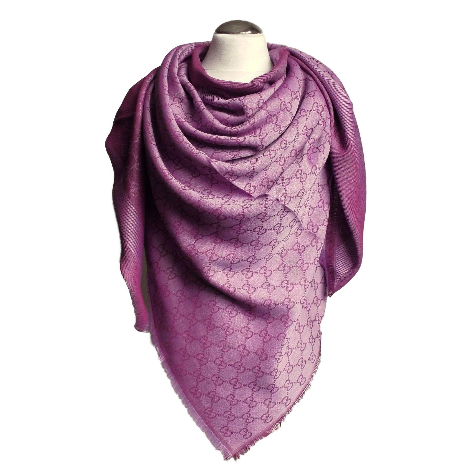 Gucci Foulards Soie Laine ref.61947 Joli Closet