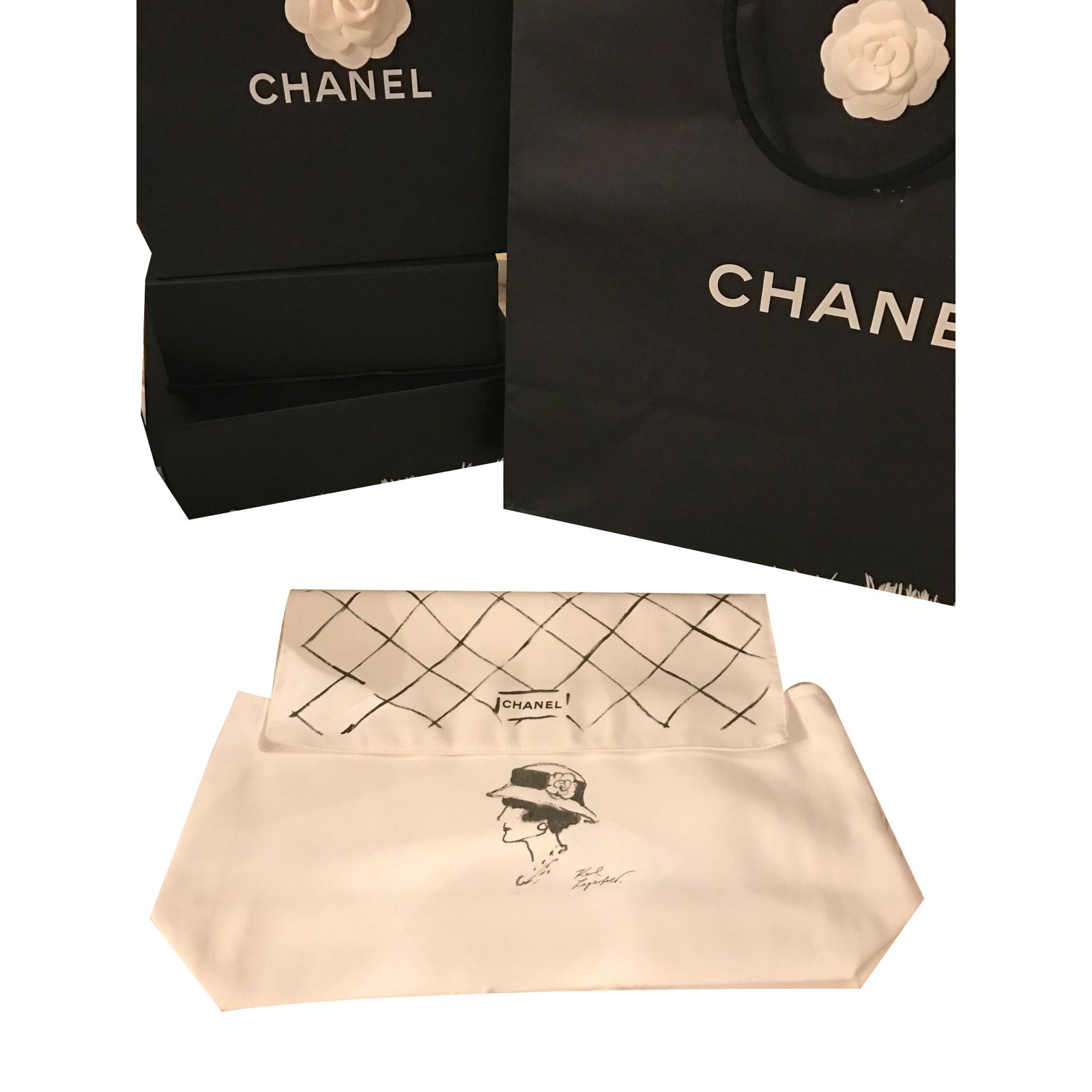 T-shirt Chanel White size 38 FR in Cotton - 22684456