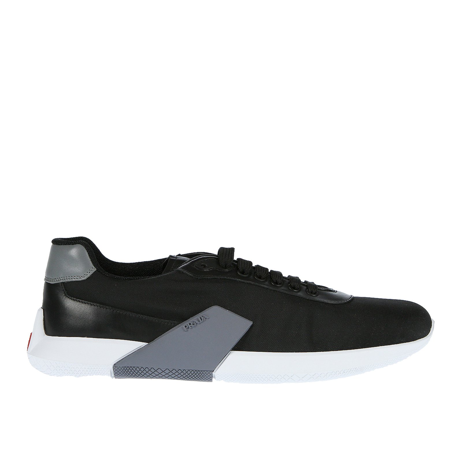 basket noir prada