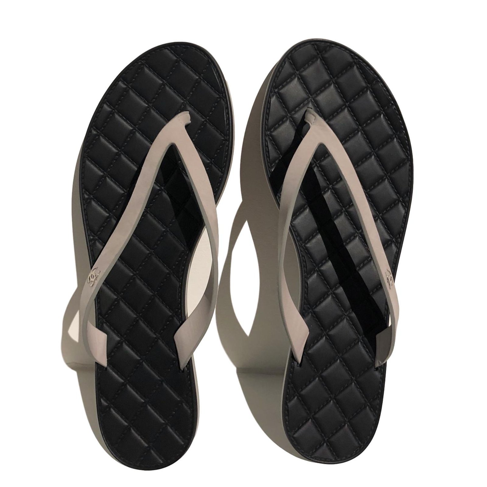 Chanel Sandals Black Beige Leather Rubber ref.70243 - Joli Closet